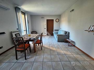 2 LOCALI A CORNATE D'ADDA