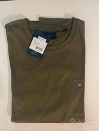 T-shirt Gant uomo nuova con cartellino.