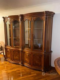 vetrina credenza