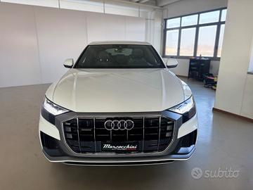 Audi Q8 55 TFSI quattro tiptronic Sport