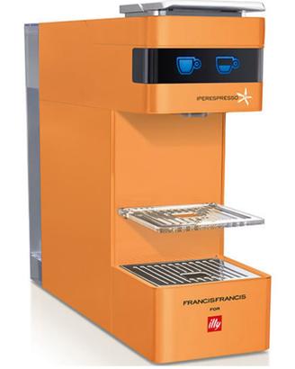 Macchina del caffe illy capsule