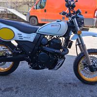 NEW SCRAMBLER SWM SILVER VASE 650cc BIANCO-TASSO 0