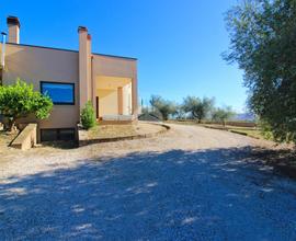 VILLA SINGOLA A ROSETO DEGLI ABRUZZI