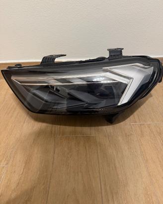 Faro anteriore sx Audi A1