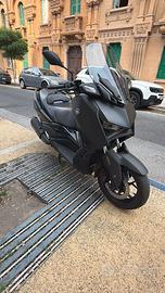 Yamaha X-Max 300