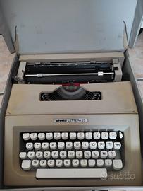 Macchina da scrivere Olivetti Lettera 25