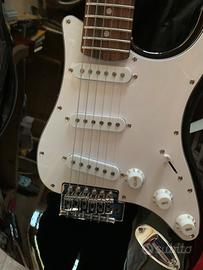 chitarra elettrica, sequenser, tastiera