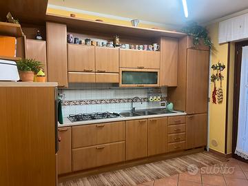 Cucina Aran in buone condizioni
