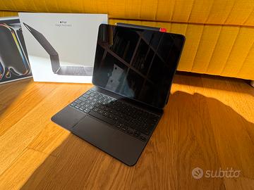 iPad Pro 13 1TB + Apple Magic Keyboards