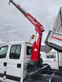 Iveco daily 35/15. 7 posti con gru