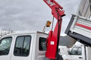 Iveco daily 35/15. 7 posti con gru