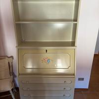 Cassettiera dipinta a mano vintage