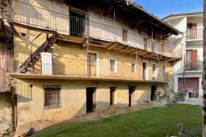 CASA SEMINDIPENDENTE A COASSOLO TORINESE
