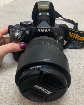 NIKON D5200 + 18-105 VR, solo 1.664 scatti