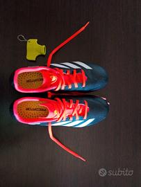 Scarpe da calcio Adidas con tacchetti in ferro