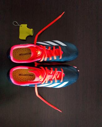 Scarpe da calcio Adidas con tacchetti in ferro