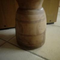 Vaso etnico di legno molto antico