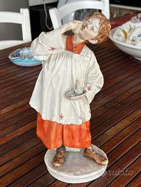 Ceramica Capodimonte il “Chierichetto goloso “