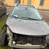 Peugeot 2008 (incidentata)
