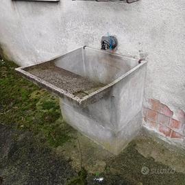 lavatoio in cemento 