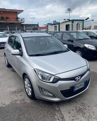 Hyundai i20 1.4 CRDi Anno 2013 Full Navi Led
