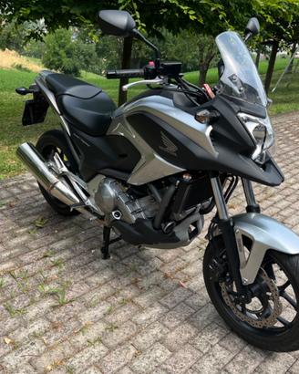 HONDA NC700X DCT