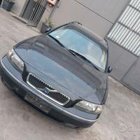 Ricambi usati volvo v70 anno 2000