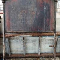 Letto singolo in ferro con pomelli XIX secolo