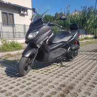 Yamaha x max 250