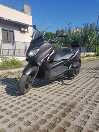 Yamaha x max 250