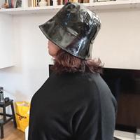 Cappello nero in vinile. OVS. unisex. Buon stato.