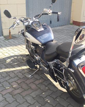 Suzuki VL800C
