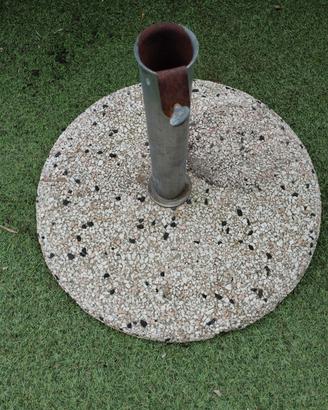 porta ombrellone in cemento 