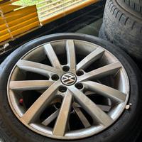 Cerchi in lega da 17” + 4 gomma estive