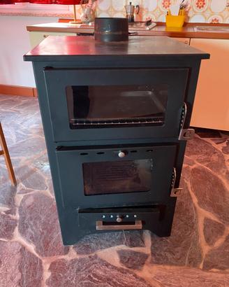 Stufa a legna con forno