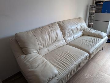 Divano in pelle Natuzzi con kit per la pulizia