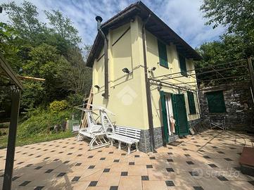 VILLA SINGOLA A RAPALLO