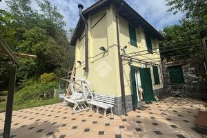 VILLA SINGOLA A RAPALLO