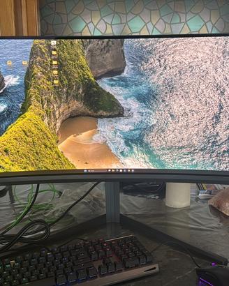 Monitor Philips Evnia 34 OLED Curvo