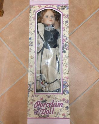 Bambola di porcellana