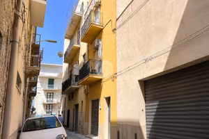 5 LOCALI A ALCAMO