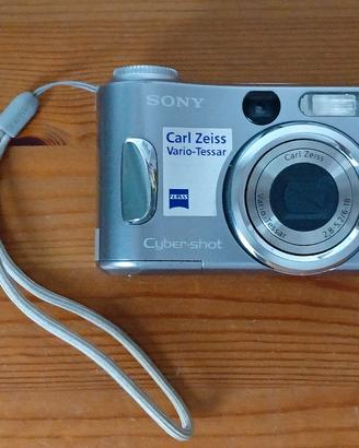Fotocamera digitale Sony del 2005