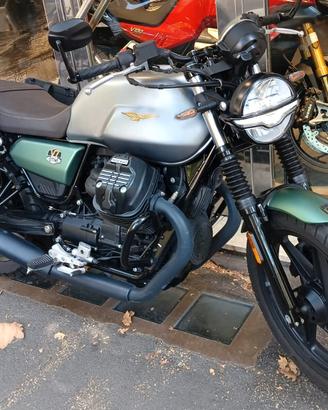 Moto Guzzi V7 IV STONE CENTENARIO