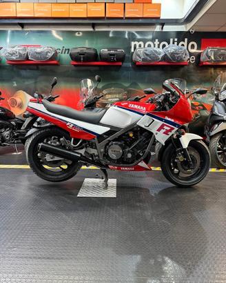 Yamaha FZ 750 - ASI 1986