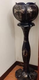colonna e porta vaso
