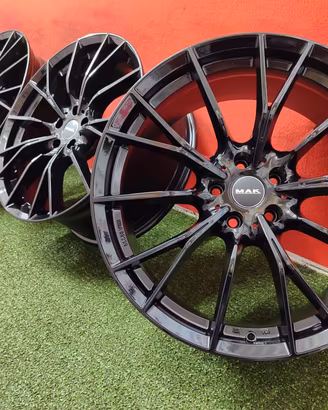 Cerchi BMW Serie 3 4 X3 X4 8.5x19 ET30 9.5x19 ET46