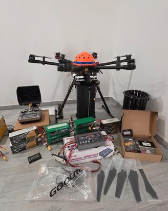 Drone DJI S900 trattamento piralide trichogramma