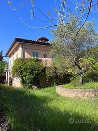 Villa di 380 m² con più di 5 locali e box auto dop