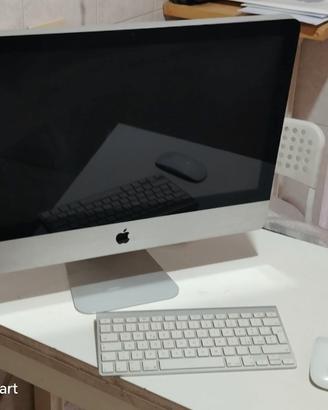 computer desktop Apple iMac, Modello "All-in-One"