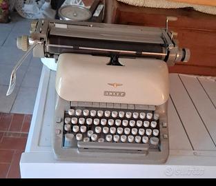  Macchina da scrivere Adler vintage